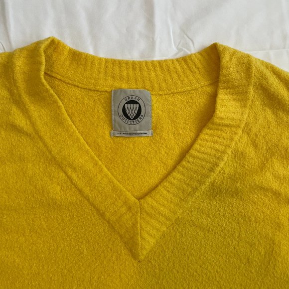 Urban Outfitters Yellow V Neck Sweater - Picture 3 of 4